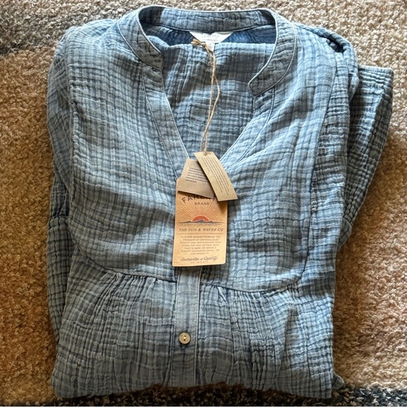 NEW Faherty Dream Organic Cotton Gauze Kasey Dress in Light Indigo Wash - Picture 8 of 8